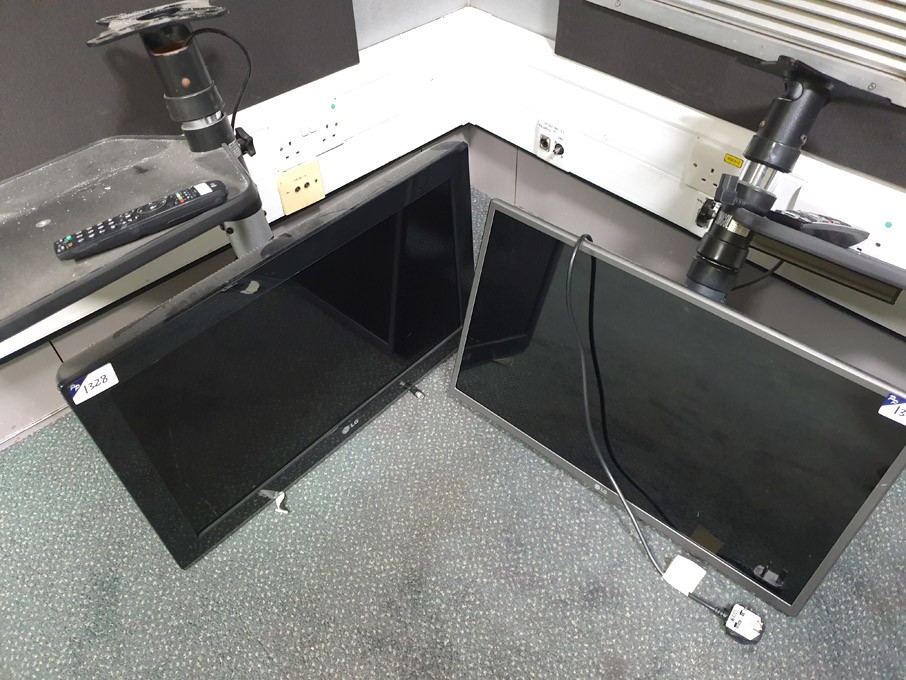 LG 26LK330U LCD TV with remote, LG 28LF491U LCD TV...