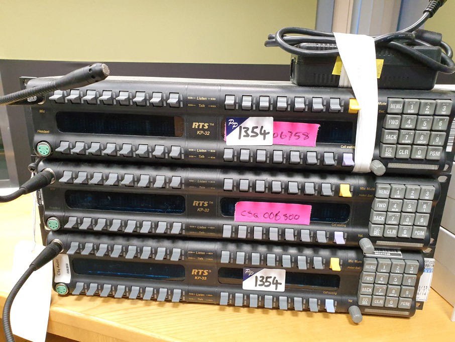 3x Telex RTS-KP-32 key pads