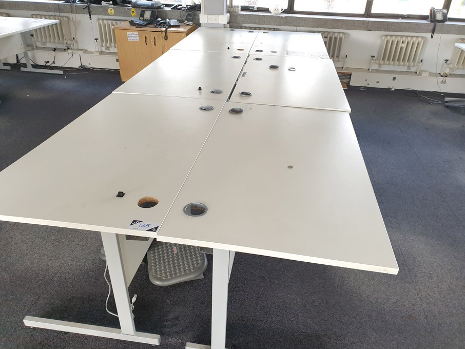 6x BOF white 1400x800mm office desks