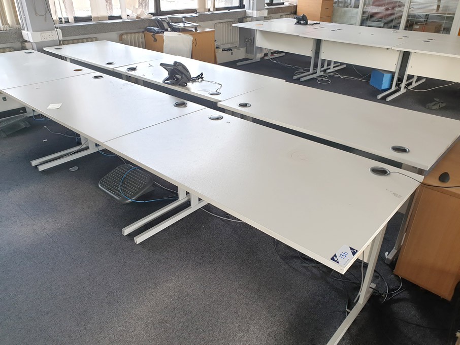 6x BOF white 1400x800mm office desks