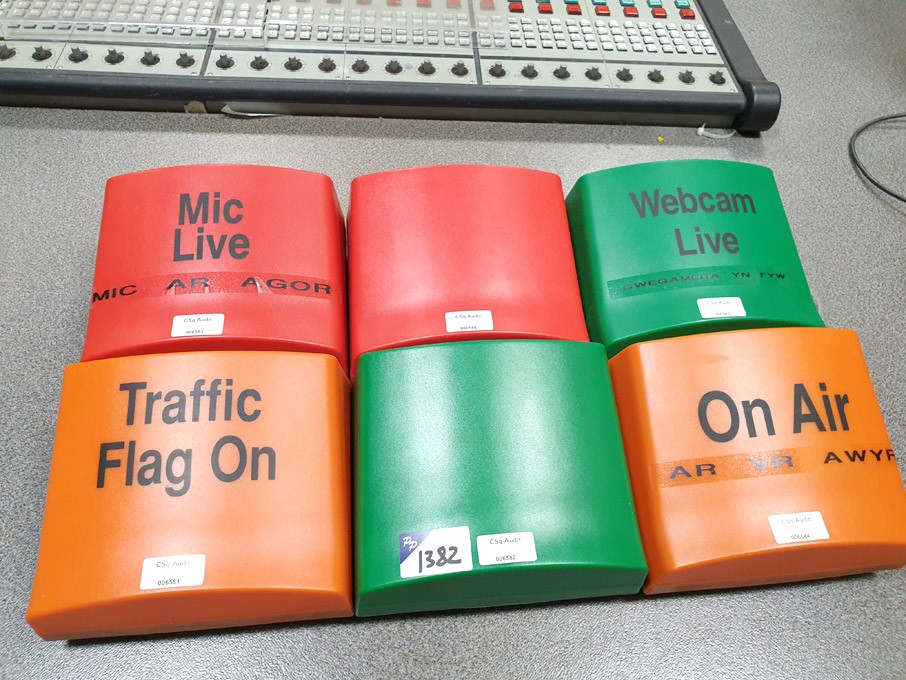 6x studio 'on air' lights