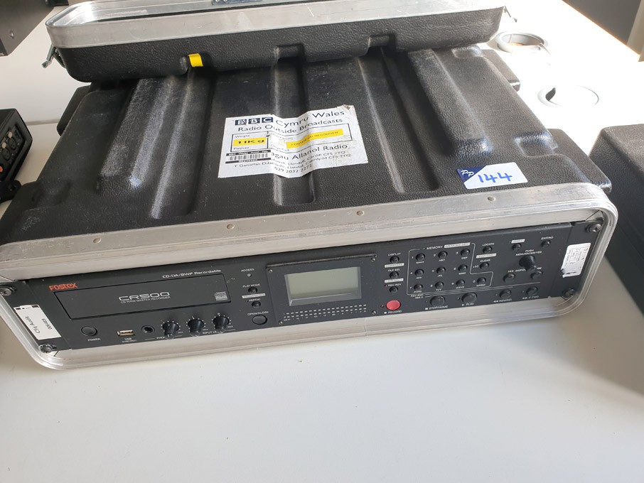 Fostex CR500 CDR/RW master recorder in flight case