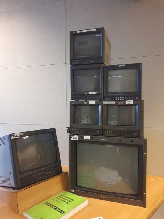Qty various CRT studio monitors inc: JVC, Sony, Ik...
