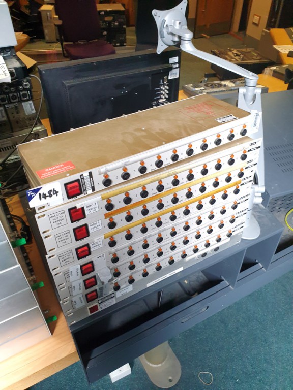 Qty various 7x 10 way MDU's, 24 way patch panels e...