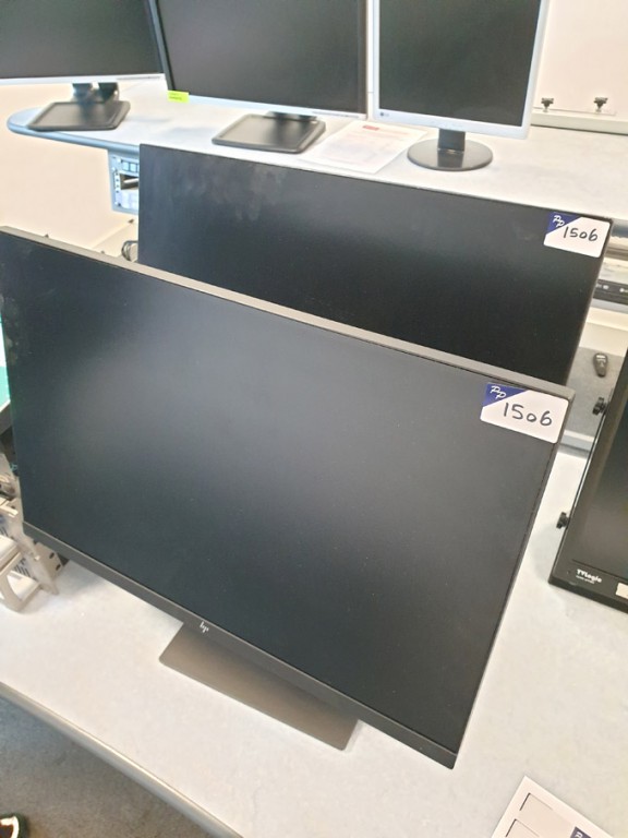 2x HP Z24 LCD monitors