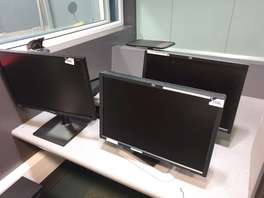 4x various LCD monitors inc: HP, Samsung, Viewsoni...