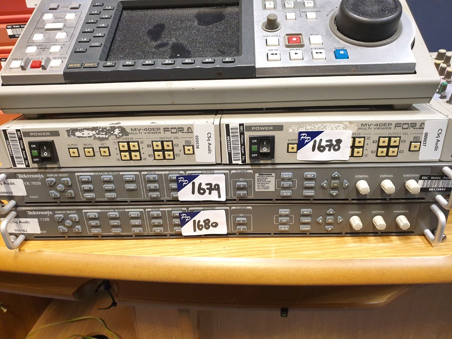 Tektronix WVR7020 multi format waveform rasteriser