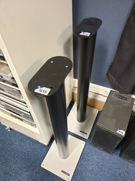 2x PMC floor type speaker stands
