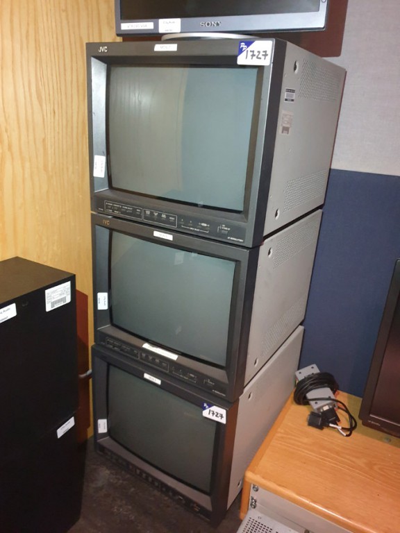 3x JVC TH-H150CG CRT studio monitors