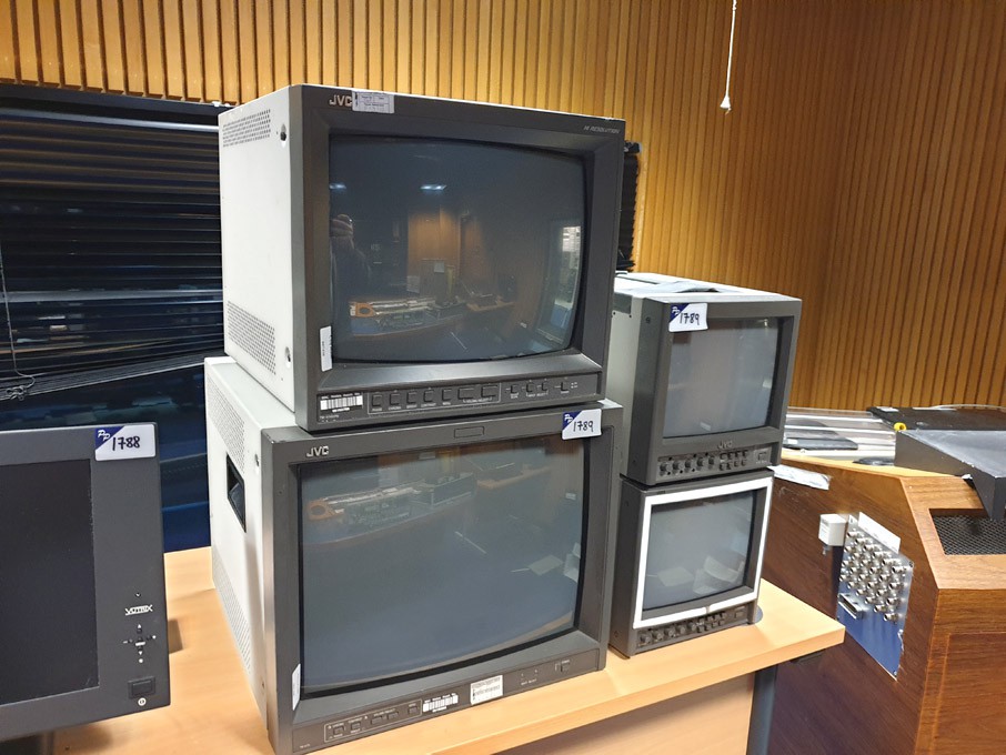 4x JVC 10", 14", 17" CRT studio monitors