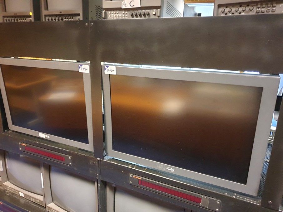 2x Vutrix 24" HR Quad studio monitors
