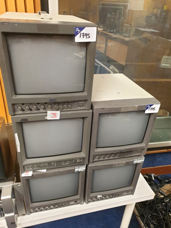 5x JVC 10" CRT studio monitors
