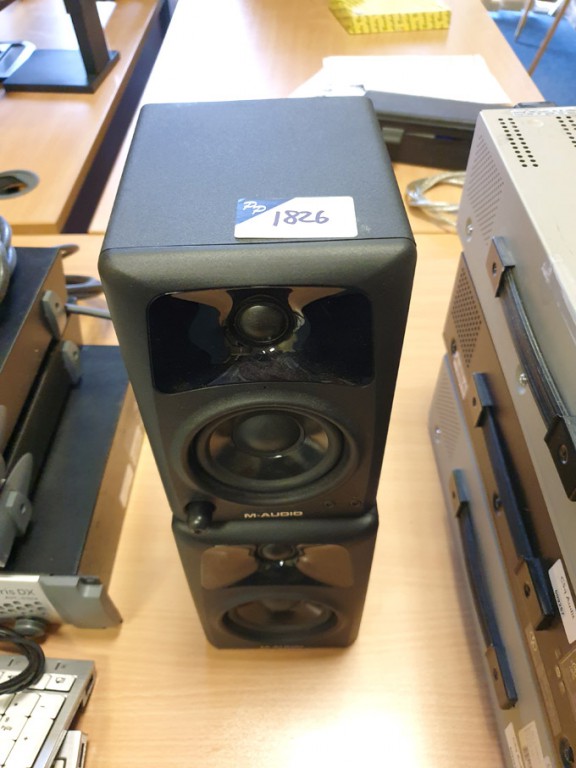 Pair M-Audio speakers