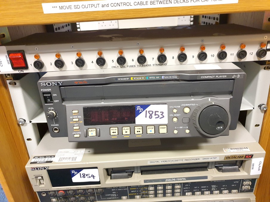 Sony J-3 compact player