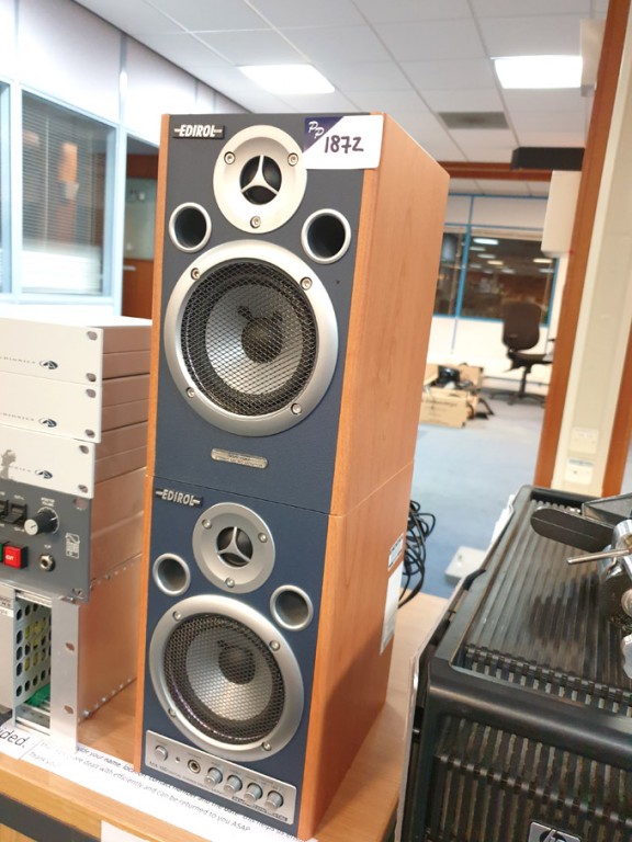 Pair Edirol MA-15D digital stereo micro monitor sp...