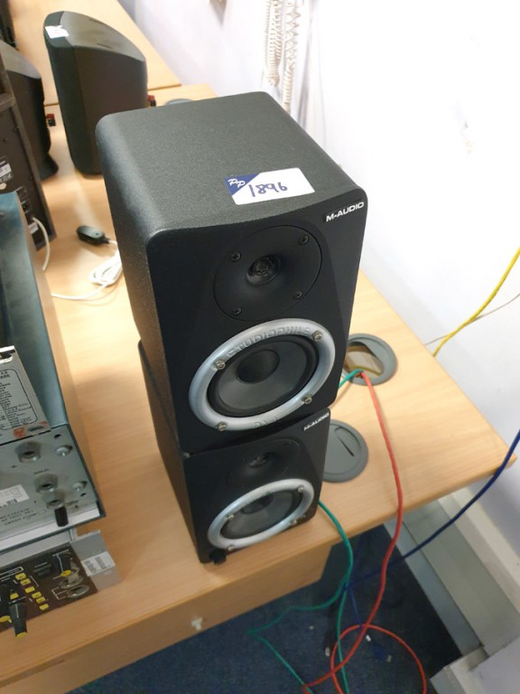 Pair M-Audio DX4 Studiophilie monitor speakers