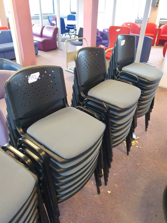 22x Chatterbox Extreme Plus black / blue stackable...