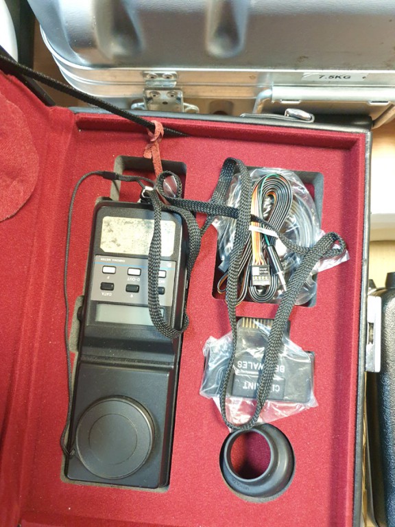Minolta CL-100 chroma meter in carry case