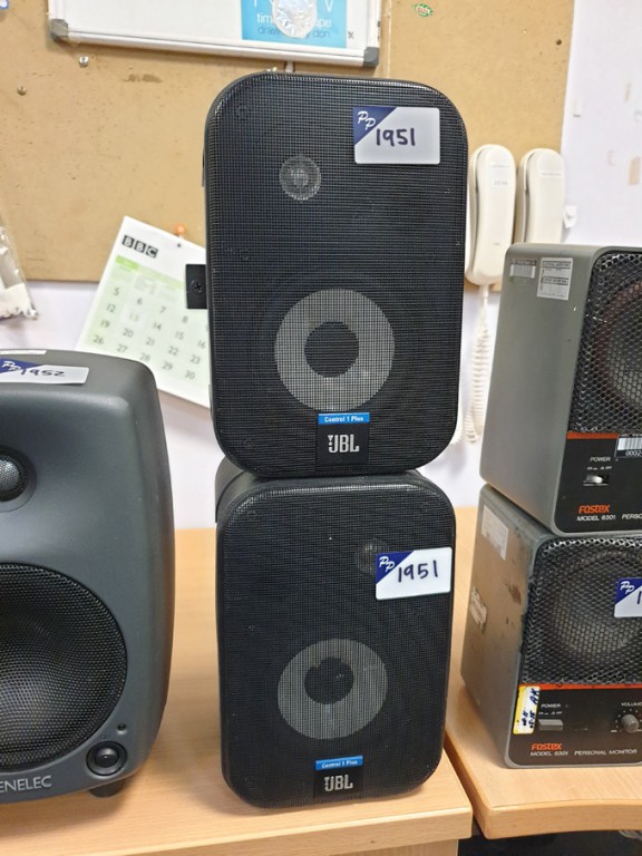 Pair JBL Control 1 plus speakers