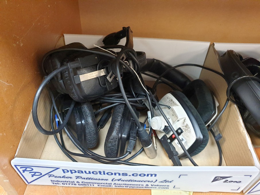 2x Bayer Dynamic DT109 headphones, Bayer Dynamic D...