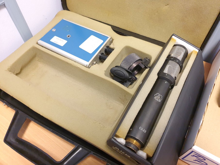 AKG C422 microphone with AKG 42 amp in carry case