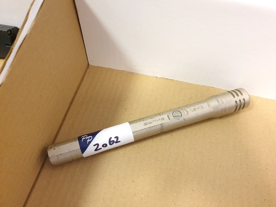 Shure SM81 microphone