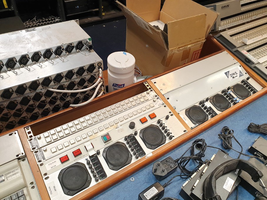 AMEND: Quartz router panels, speaker panels etc