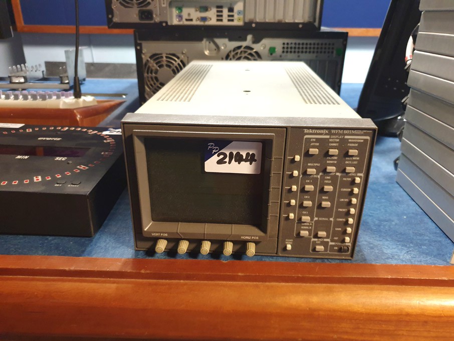 Tektronix WFM601M serial component monitor