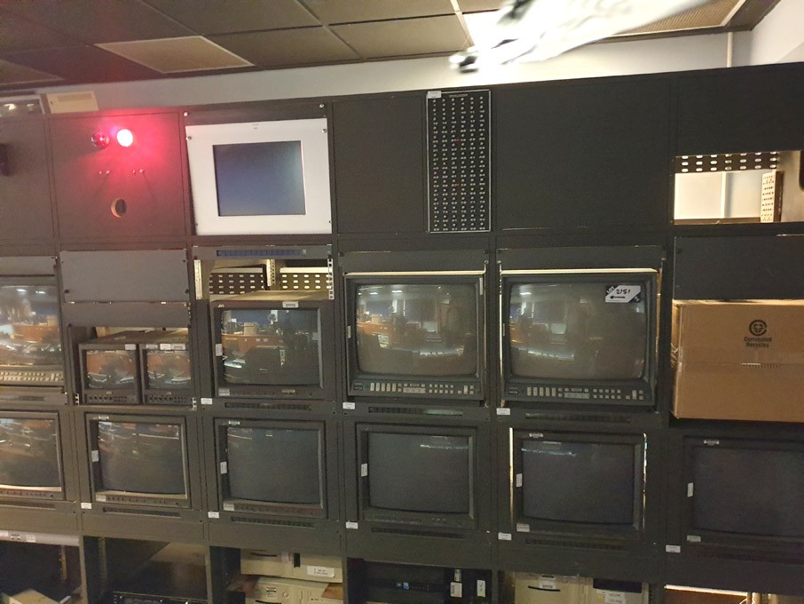 12x Barco, JVC etc studio CRT monitors to 20"