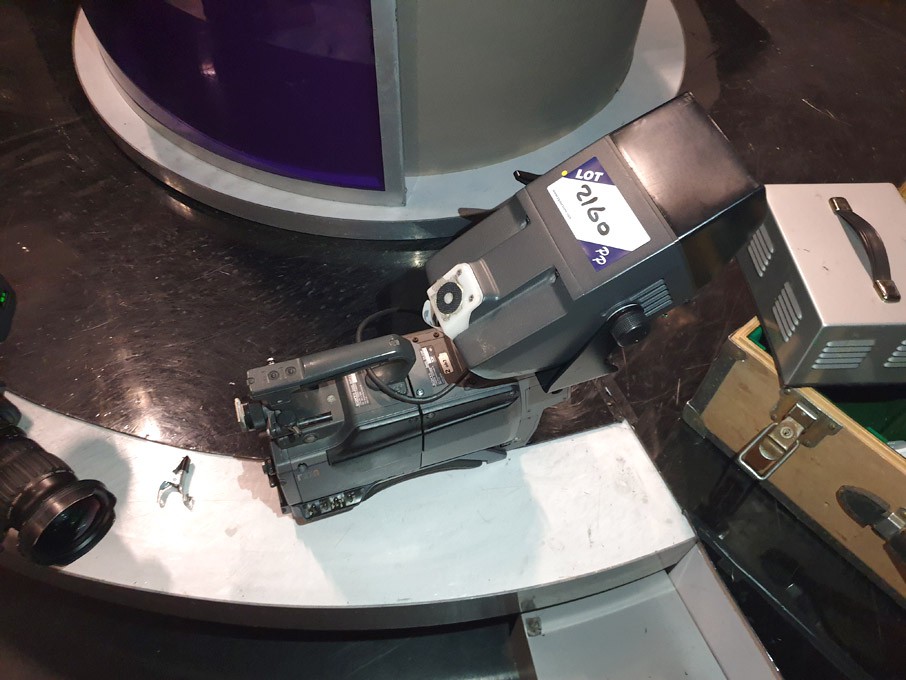Sony BVP-E30WSP colour video camera, viewfinder et...