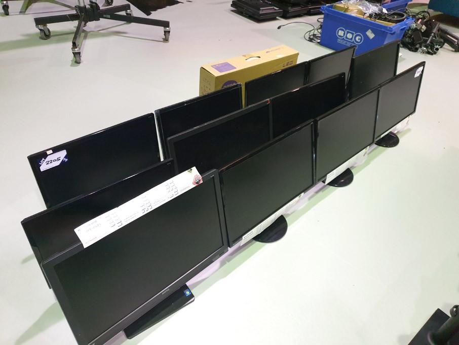 12x BenQ LED HD monitors to 24"