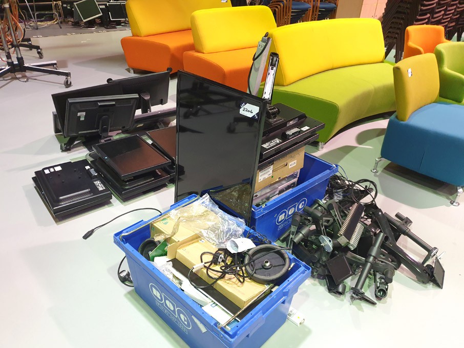 Qty various Samsung, NEC, BenQ etc monitors etc as...