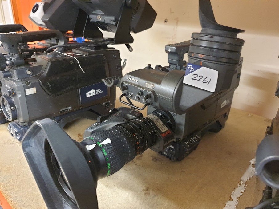 Sony BVP-E30WSP colour video camera with Fujinon l...