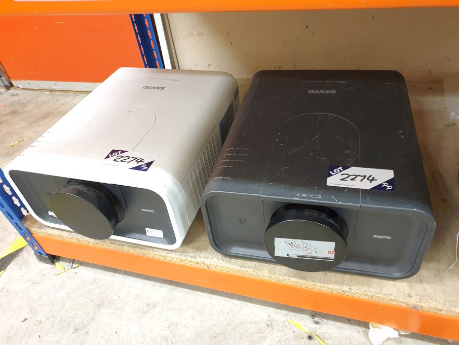 2x Sanyo PLC-XP100L projectors
