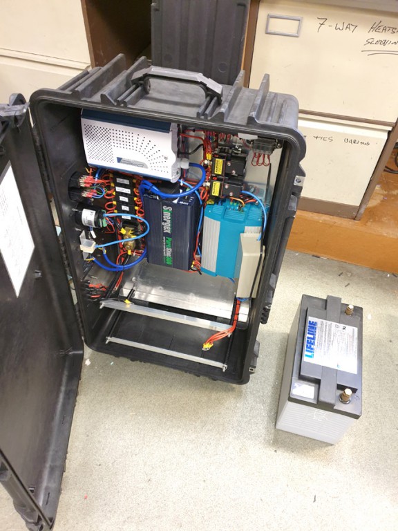 Peli 1650 storage case with 12v inverter unit, bat...