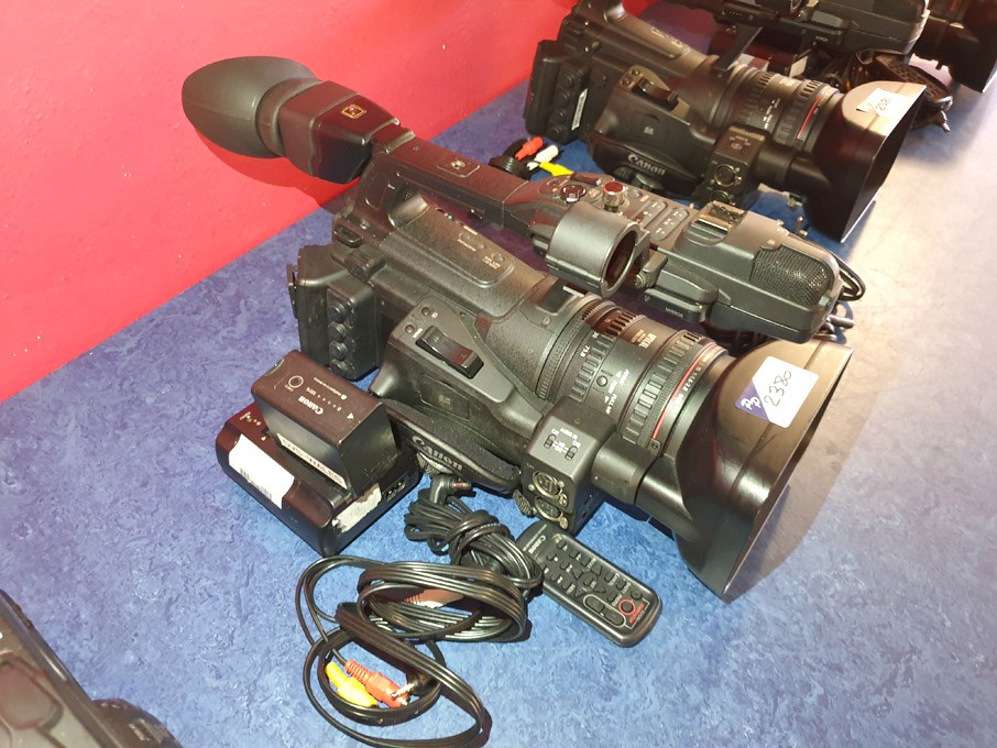 Canon XF305E digital HD video camera with equipmen...