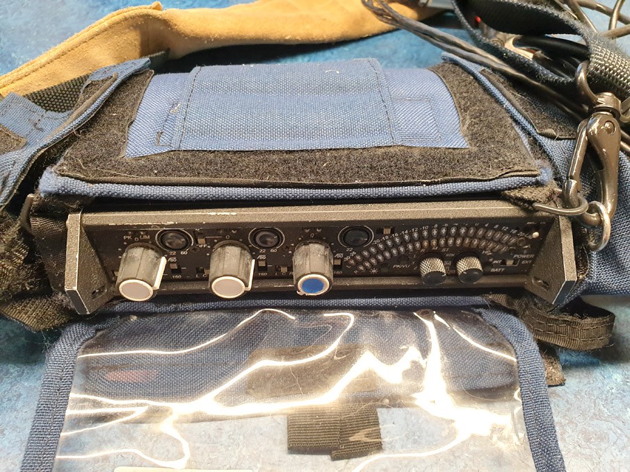 Sound Devices 302 compact production field mixer i...
