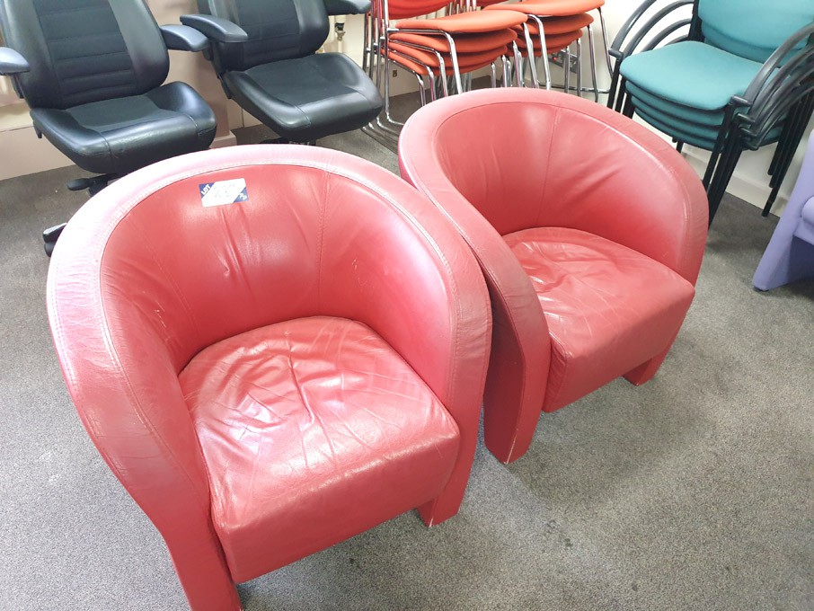 2x red leather effect reception seats