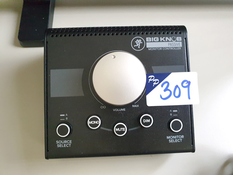 Mackie Big Knob A00 passive monitor controller