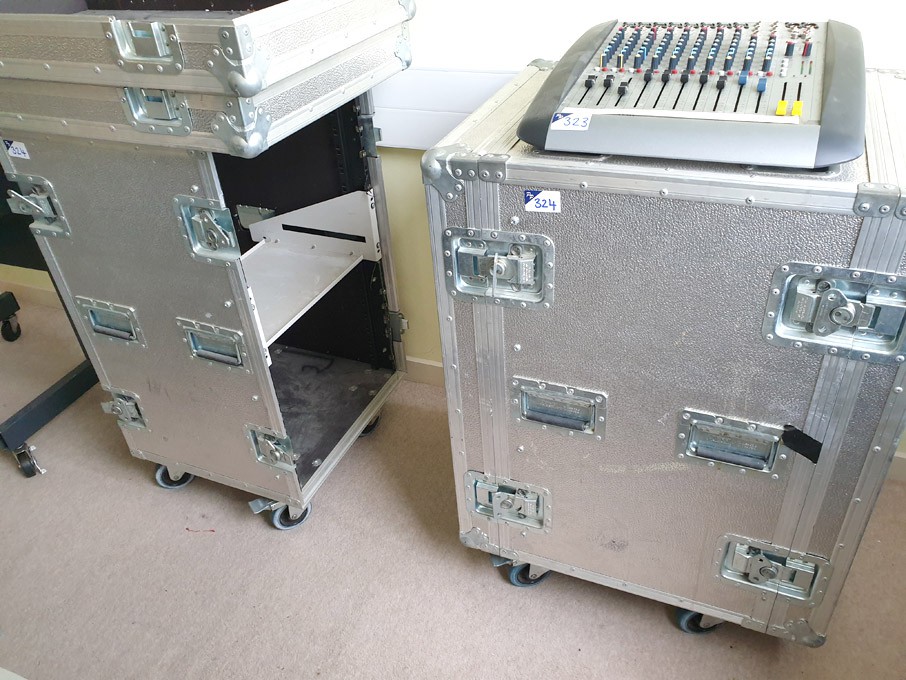 2x mobile flight storage cases, 680x520x840mm