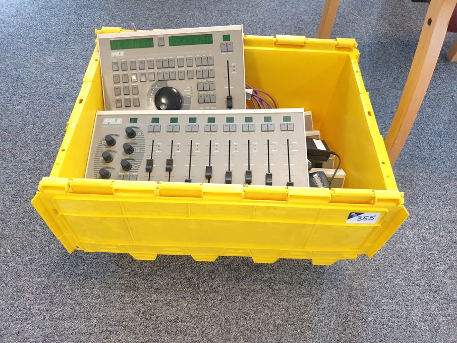 Qty various Sadie editing disc editors, controls e...