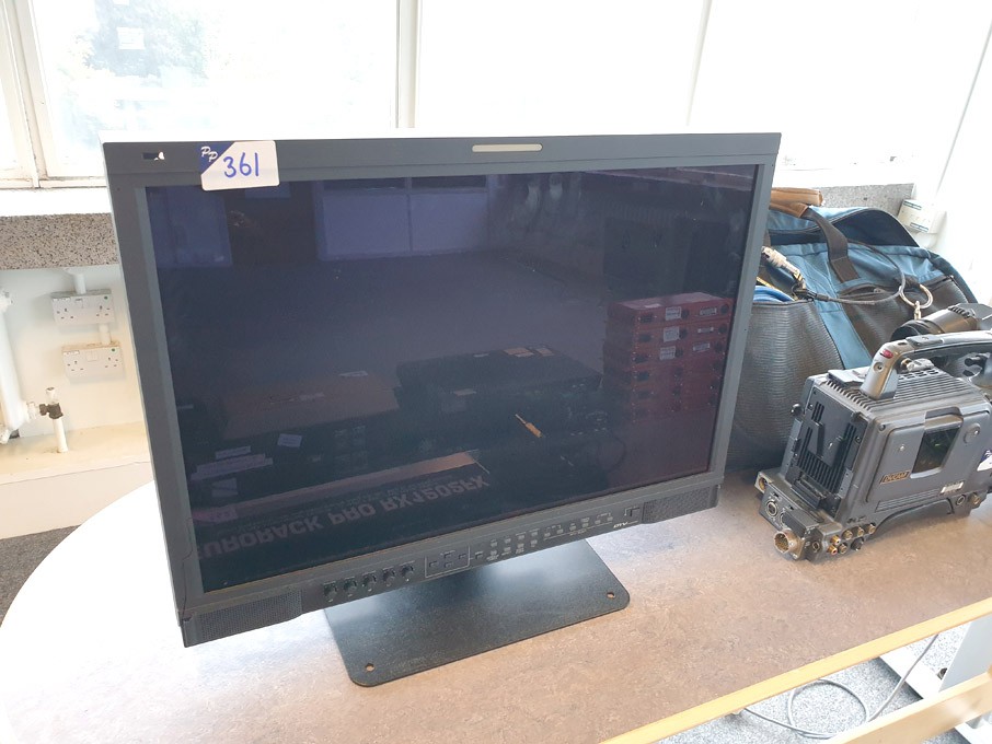 JVC DT-V24L3D multi format LCD monitor