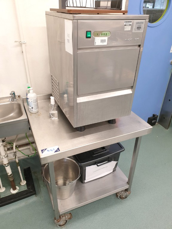 Nice Ice N26 stainless steel ice machine on stainl...
