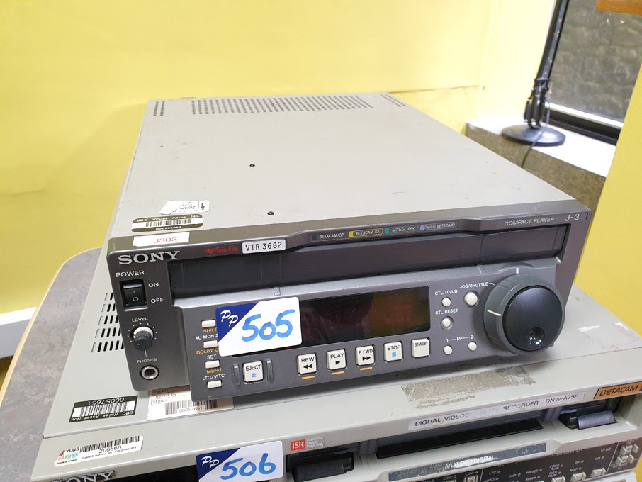 Sony J-3 compact player