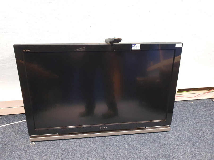 Sony KDL-40W4000 LCD TV with remote