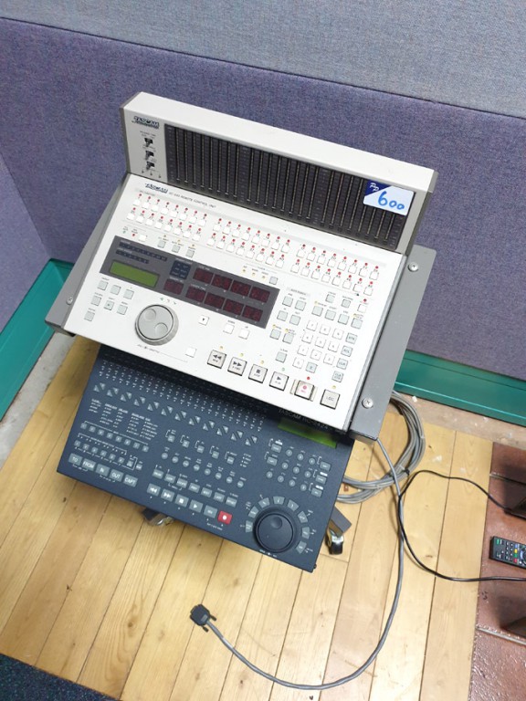 Tascam MU-8824 meter unit, RC-848 remote control u...