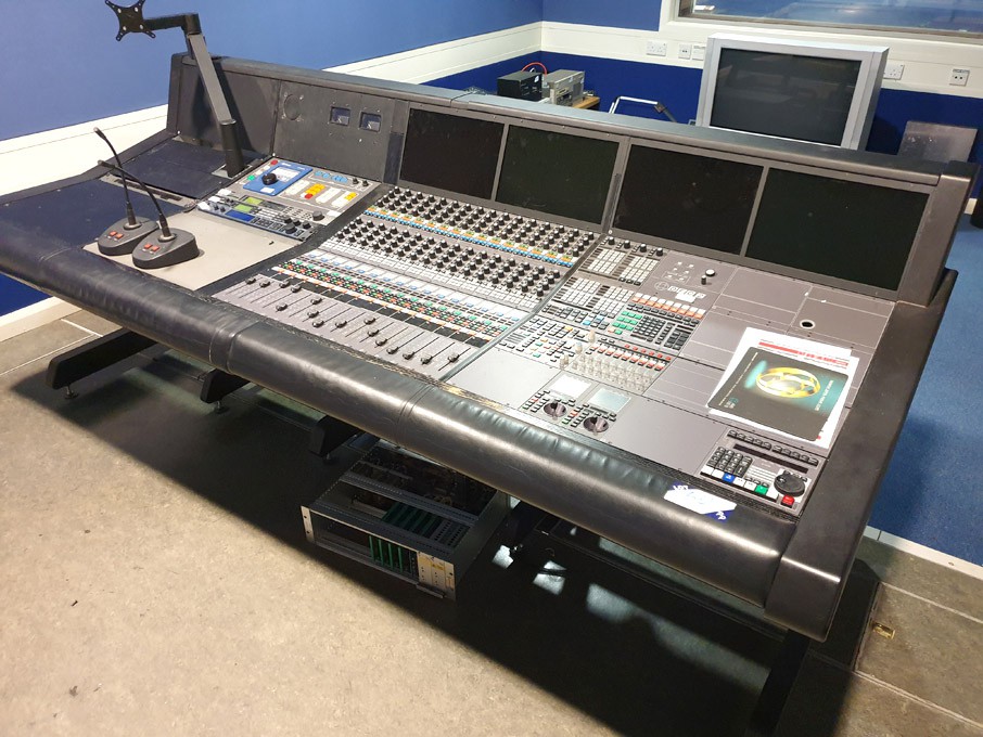 Logic DFC 2 Gemini 924-904 studio desk