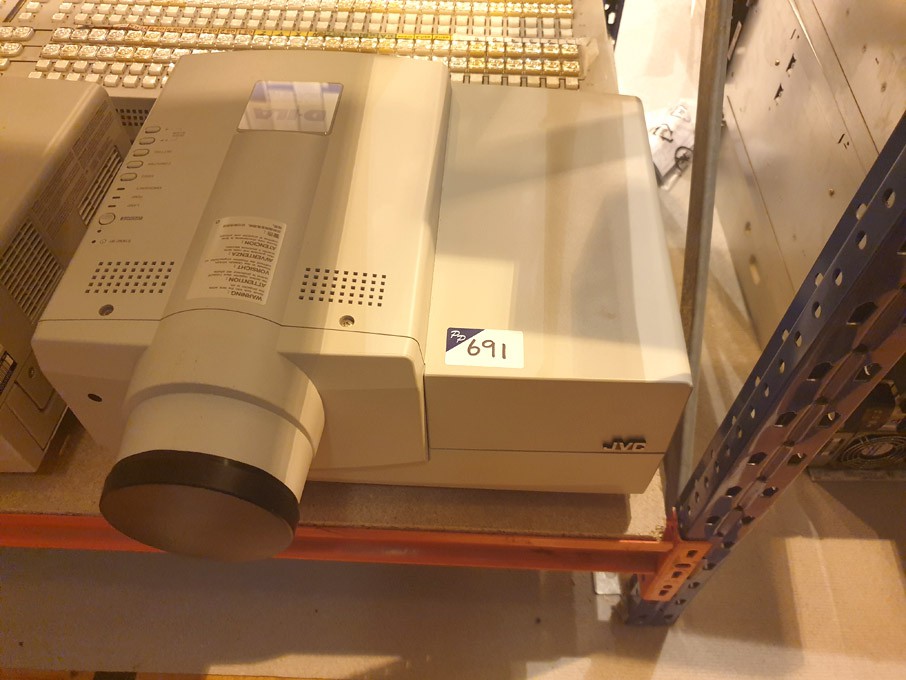 JVC DLA-S10 D-ILA projector