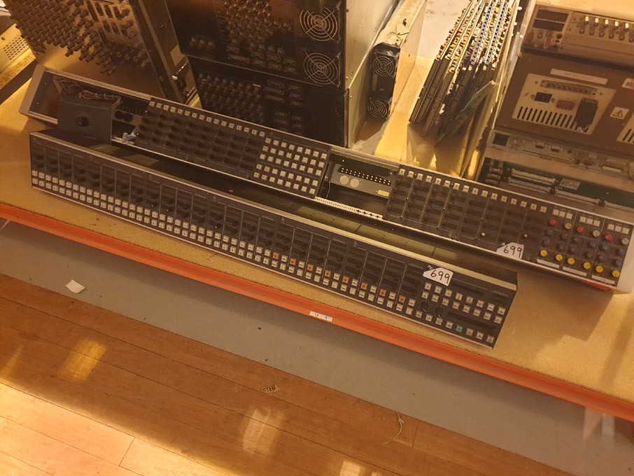 2x DHD studio desk spares in: RM4200 digital, RM32...