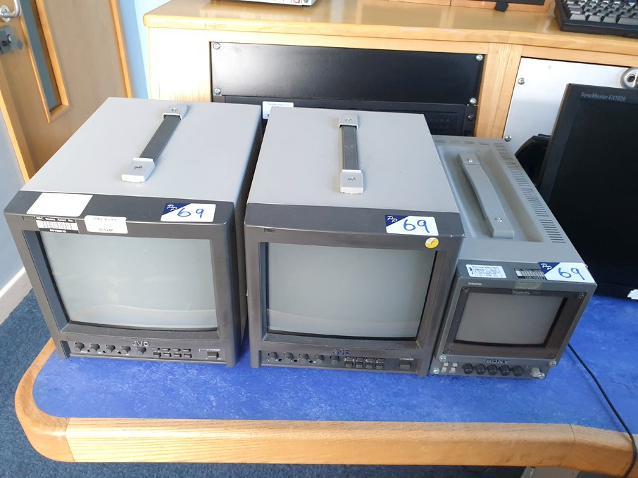 2x JVC TM-1010PN-K, Sony PVM-6041QM CRT studio mon...